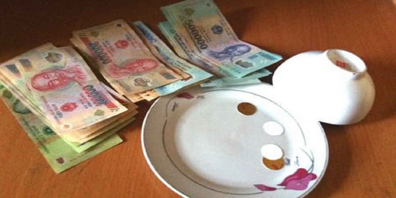 Xóc đĩa bịp cảnh báo những chiêu trò thường gặp